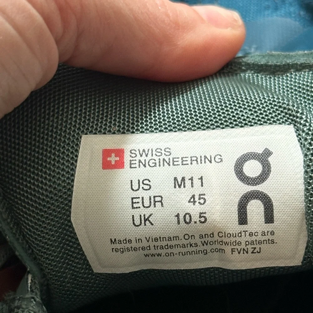 On Running Men's Teal and Green Cloudflow Running Sneakers